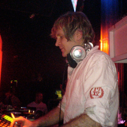 
                                            img-DJ Loutka-55
                    
