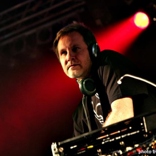 
                                            img-DJ Loutka-69
                    